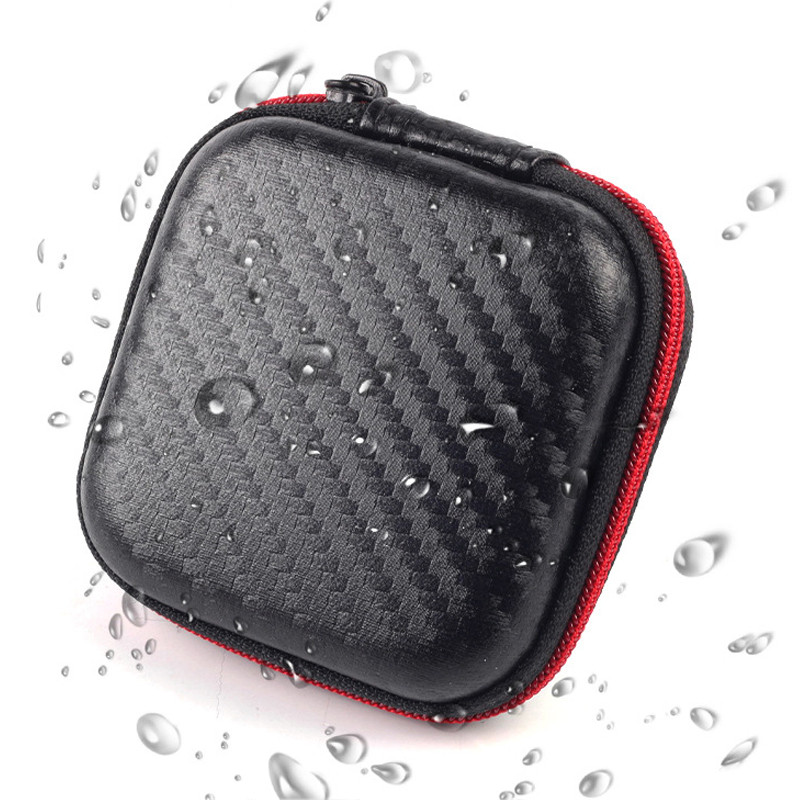 Чохол для навушників Black Carbon 7х7 см 