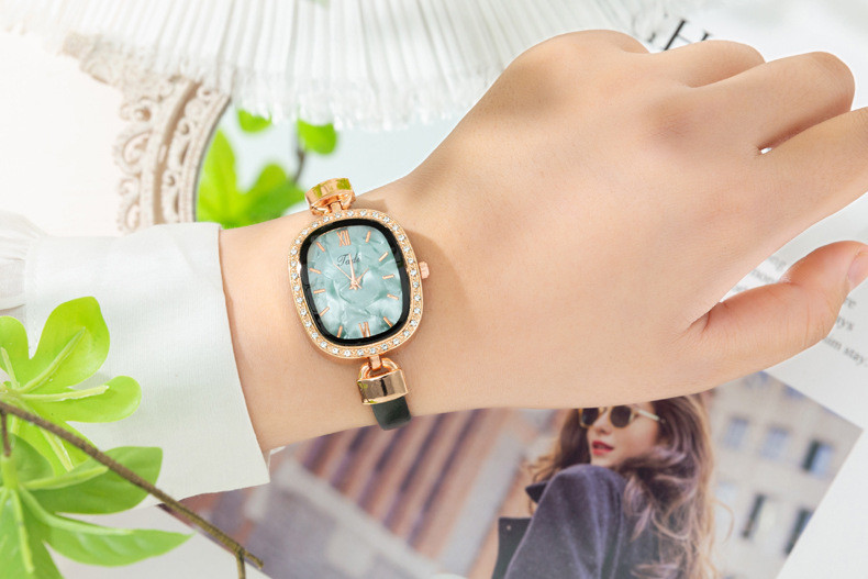 Жіночий годинник Tadi gold