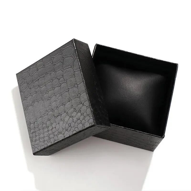 Подарункова коробочка 8х8 см black 