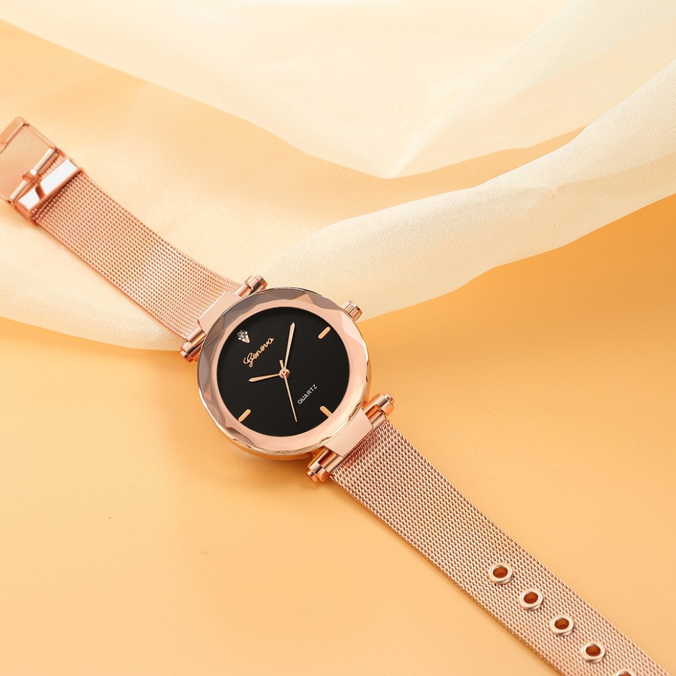 Жіночий годинник GENEVA gold 